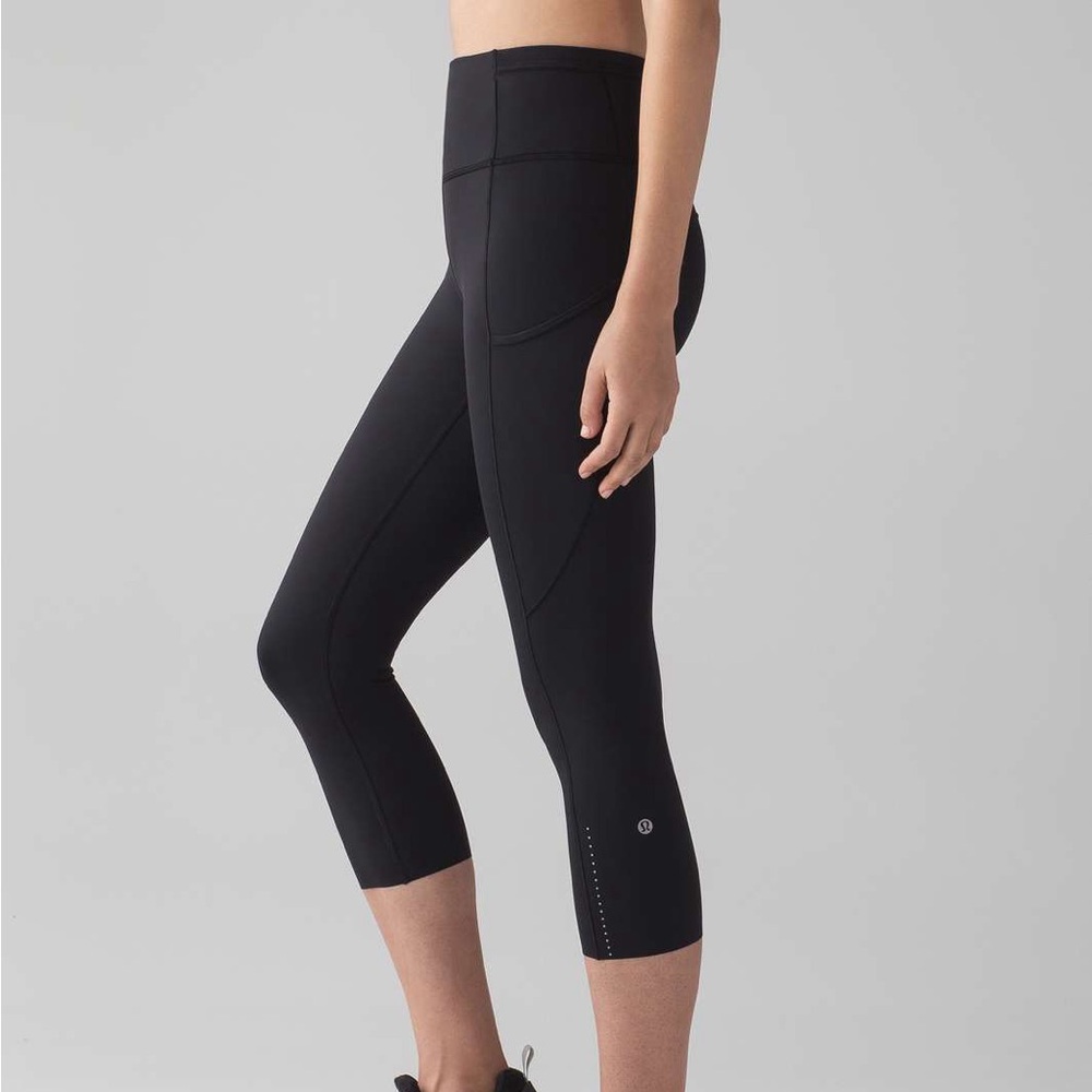 Lululemon Fast & Free Crop II *Nulux 19" Size 4 Leggings Capri Active
